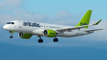 Dos aerolíneas europeas suspenden operaciones