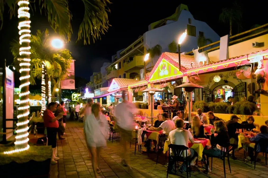 El ingreso de divisas por concepto de turistas internacionales de enero a octubre fue de 23 mil 204 millones de dólares, según indicó Sectur. El ingreso de divisas por concepto de turistas internacionales de enero a octubre fue de 23 mil 204 millones de dólares, según indicó Sectur.