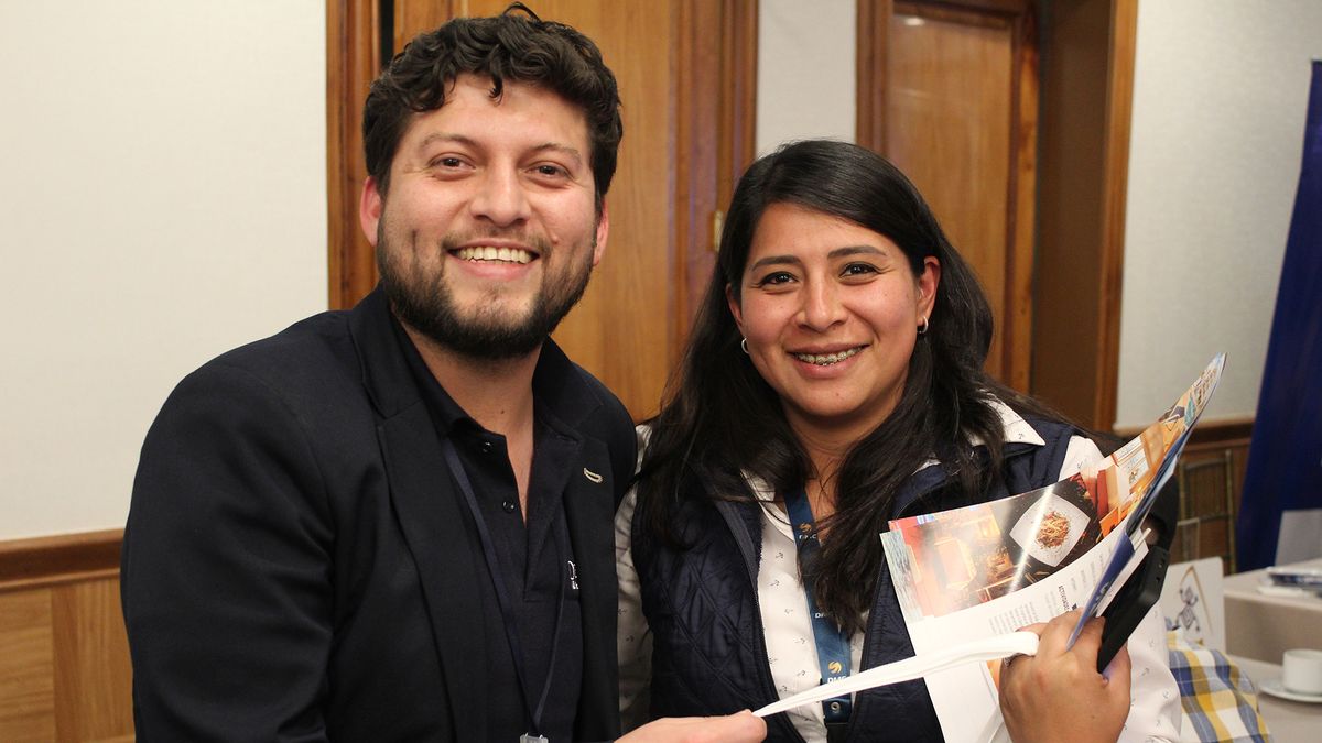 Decameron entregó premios a los asistentes durante el Ladevi Workshop en Quito. 