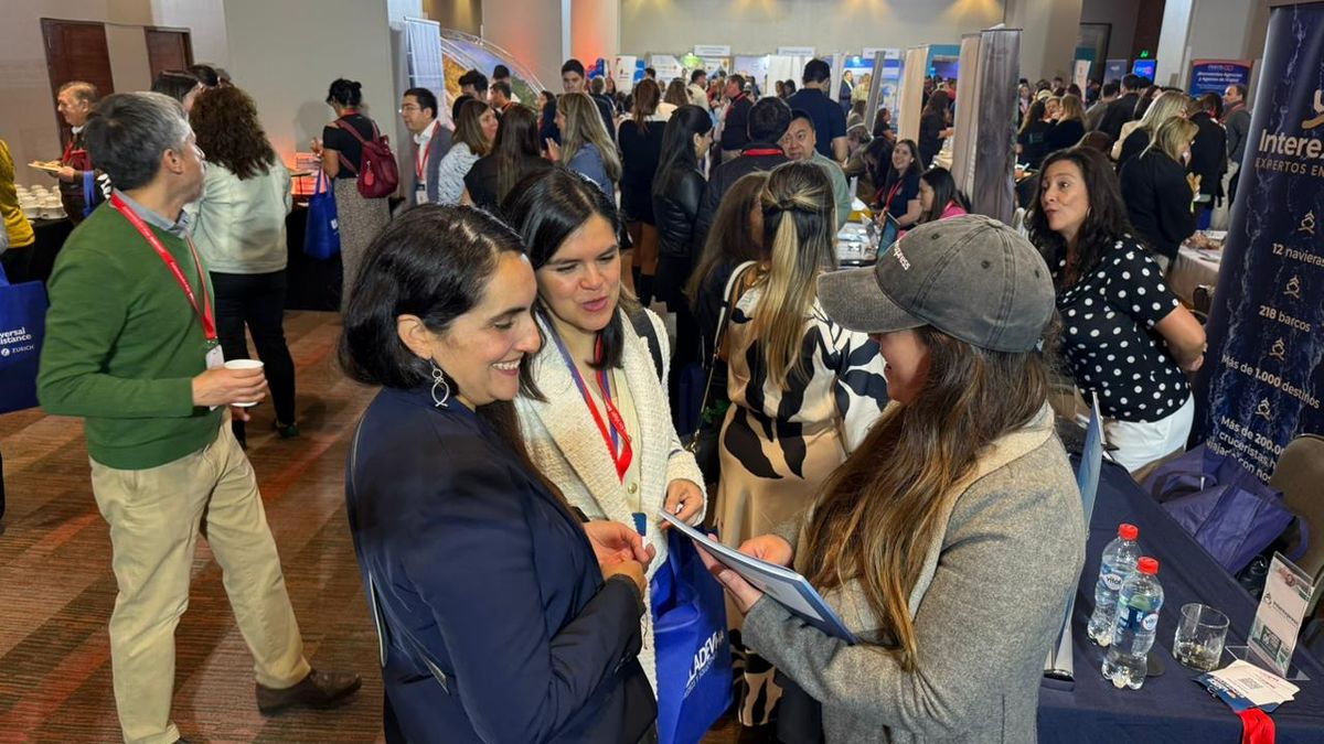 Público en el salón Los Volcanes durante el Ladevi Workshop. 