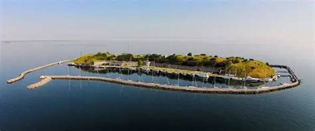 Flakfortet, la isla que el gobierno de Dinamarca puso a la venta.