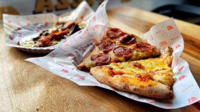 En CostaEsmeralda Hell´s Pizza llegó en formato de food truck.&nbsp;