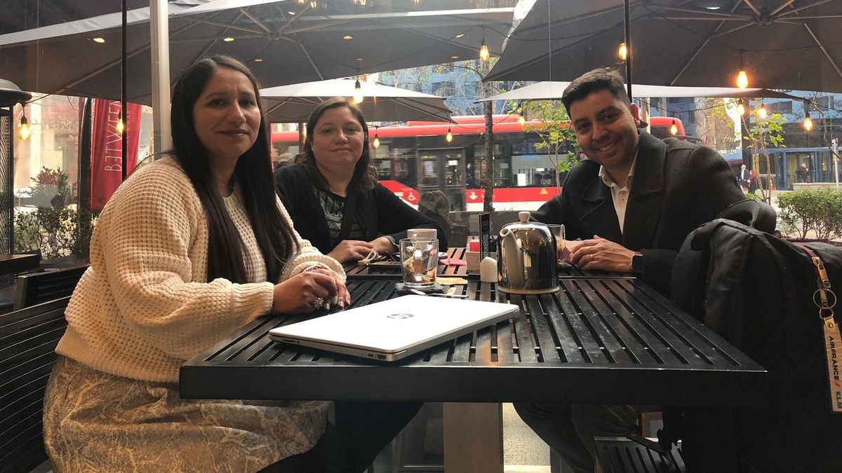 Equipo de Pacific Reps junto a Pablo Muñoz, de MAWDY; preparando los detalles del próximo Travel Sale.&nbsp; 