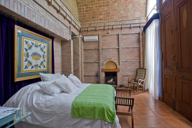 Casa Margot Hotel Champagnerie cuenta con espaciosas habitaciones, decoradas con detalles audaces y creativos.