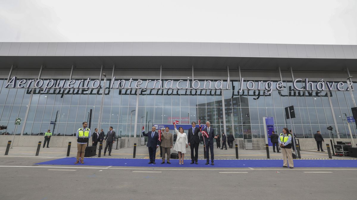Autoridades inauguran nuevo Aeropuerto Internacional Jorge Chávez. - Ladevi Medios y Soluciones Autoridades inauguran nuevo Aeropuerto Internacional Jorge Chávez.