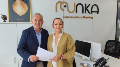 Juan Barjau (Europlayas) y Sara Díez (Munka).