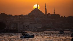 La Mezquita Azul es uno de los íconos más impresionantes de Estambul.  