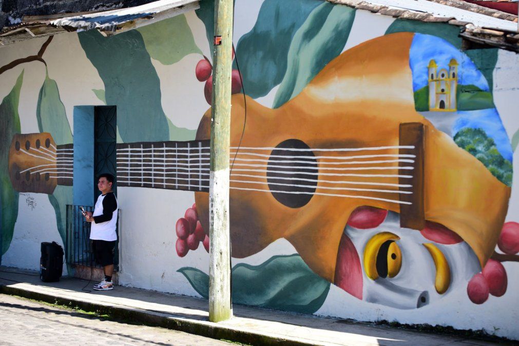 Sectur informó que en durante el pasado año, 40 destinos en 16 estados han sido atendidos por la iniciativa Rutas Mágicas de Color.