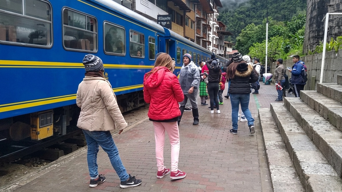 La conectividad ferroviaría hacia Machu Picchu se restableció luego de las labores de evaluación y seguridad en la vía.