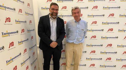 Alejandro De La Osa, director comercial de Europamundo, y Luís García.