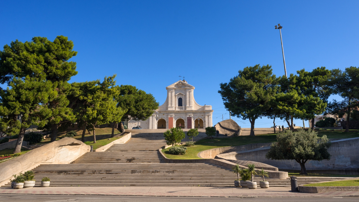 Cagliari es la histórica capital de Cerdeña y una parada imperdible.