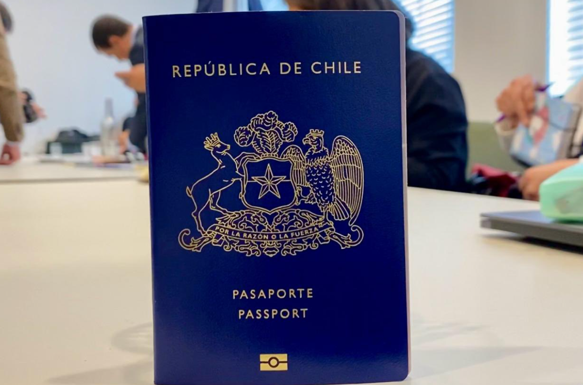 Nuevo pasaporte podrá ser solicitado a partir del 16 de diciembre próximo en el Registro Civil y tendrá durará diez años. - Ladevi Medios y Soluciones Nuevo pasaporte podrá ser solicitado a partir del 16 de diciembre próximo en el Registro Civil y tendrá durará diez años.