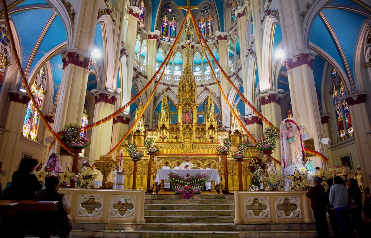 Iglesia Catedral de Loja, lugar al que arriba cada año la procesión de la Virgen del Cisne. 