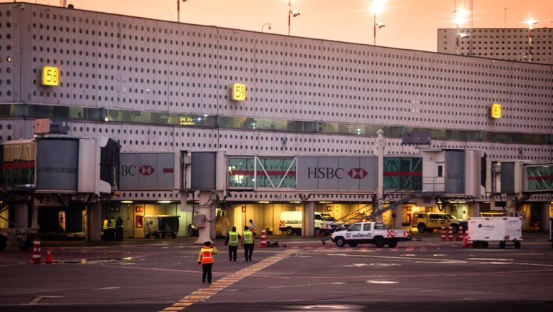 Claudia Sheinbaum dio a conocer que aerolíneas mexicanas cederán sus slots a compañías estadounidenses en el AICM.