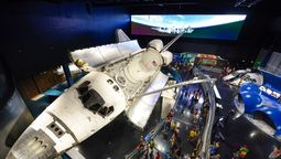 El transbordador espacial Atlantis en el Kennedy Space Center Visitor Complex.