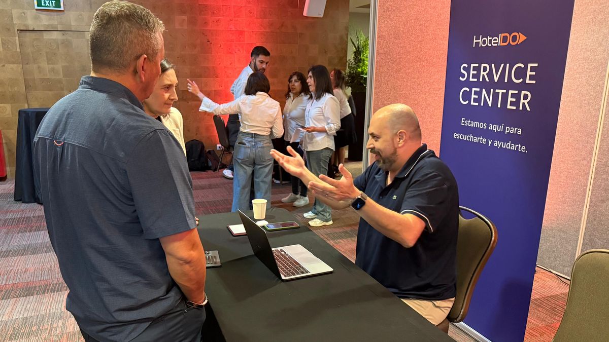 HotelDO dispuso de un escritorio con Service Center para atender dudas de las agencias.