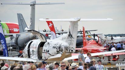 Boeing le da una paliza a Airbus en Farnborough