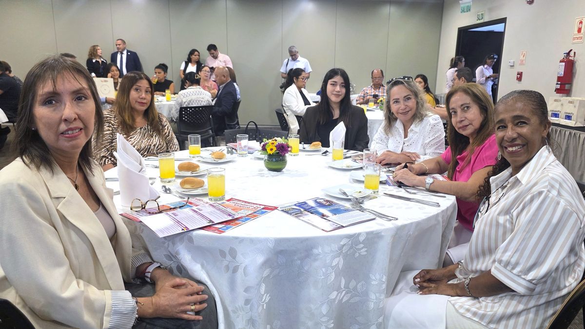 Agentes de viajes presentes en capacitaci&oacute;n de VIP Viajes.