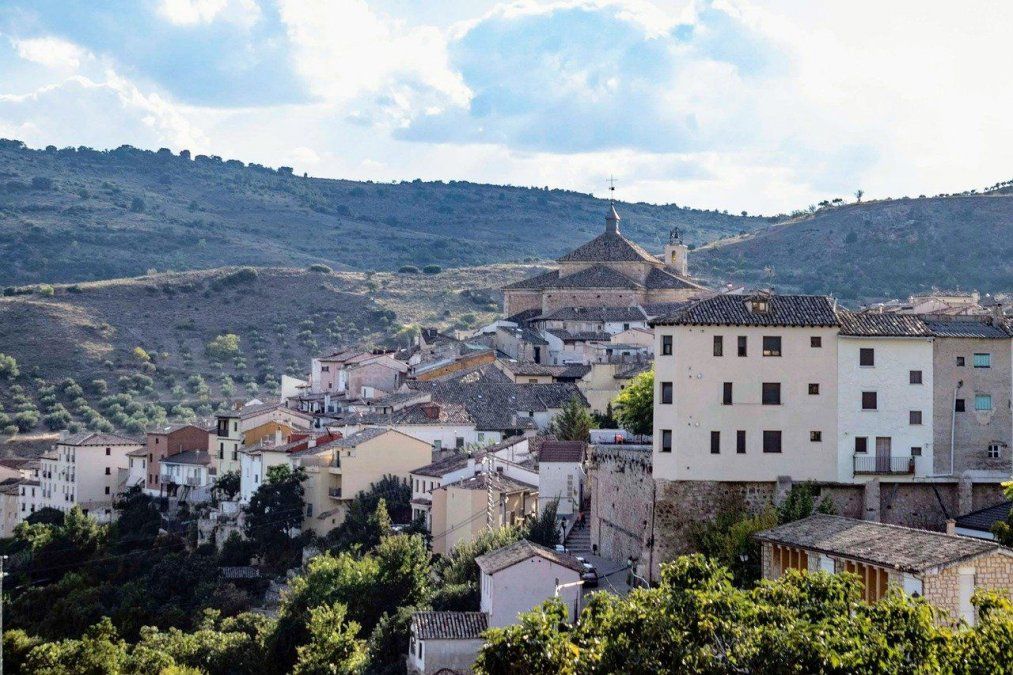 El director de la Oficina de Visitantes y Convenciones de Guadalajara subrayó que este año el destino espera alcanzar 18 millones de pasajeros, de los cuales aproximadamente 4 millones y medio serían extranjeros. El director de la Oficina de Visitantes y Convenciones de Guadalajara subrayó que este año el destino espera alcanzar 18 millones de pasajeros, de los cuales aproximadamente 4 millones y medio serían extranjeros.