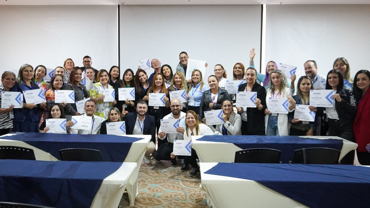 Start Travel realizó capacitación a 40 agentes de viajes en Medellín.