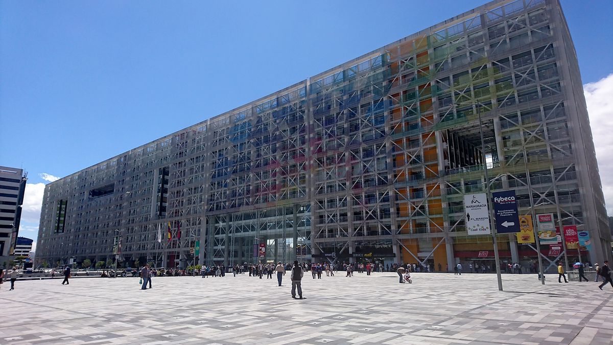 Plataforma Gubernamental del norte de Quito, donde funciona actualmente el Ministerio de Producción, Comercio Exterior, Industrias y Pesca. Plataforma Gubernamental del norte de Quito, donde funciona actualmente el Ministerio de Producción, Comercio Exterior, Industrias y Pesca.