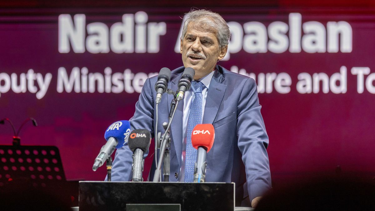 Nadir Alpaslan, Viceministro de Cultura y Turismo de la República de Turquía.
