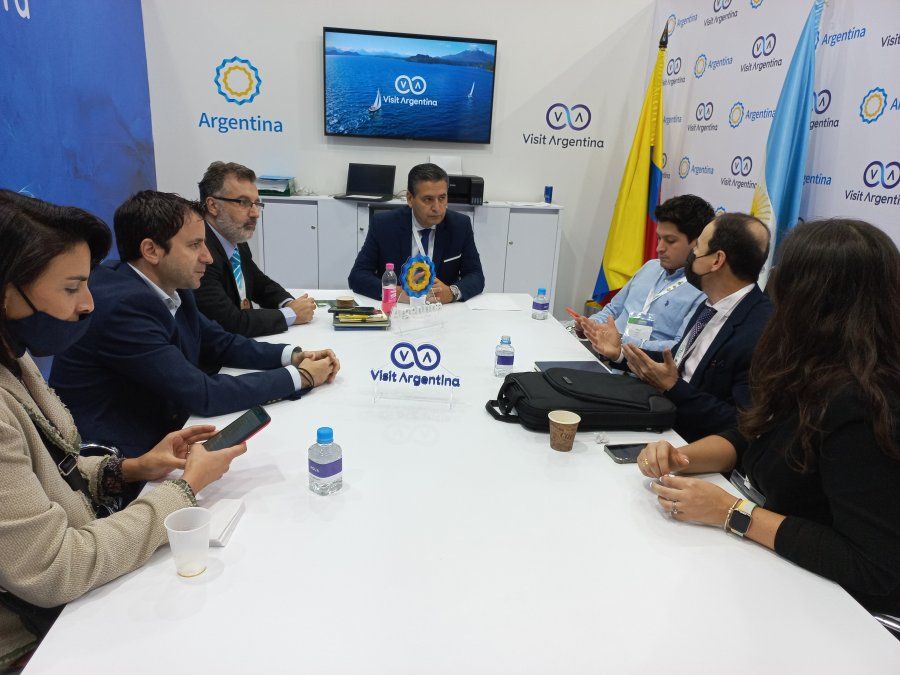 Ejecutivos de Wingo junto con funcionarios de Inprotur.&nbsp;