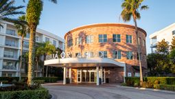 A pocos minutos de Walt Disney World Resort y Universal Studios, Meliá Hotels International combina hospitalidad española y el confort.