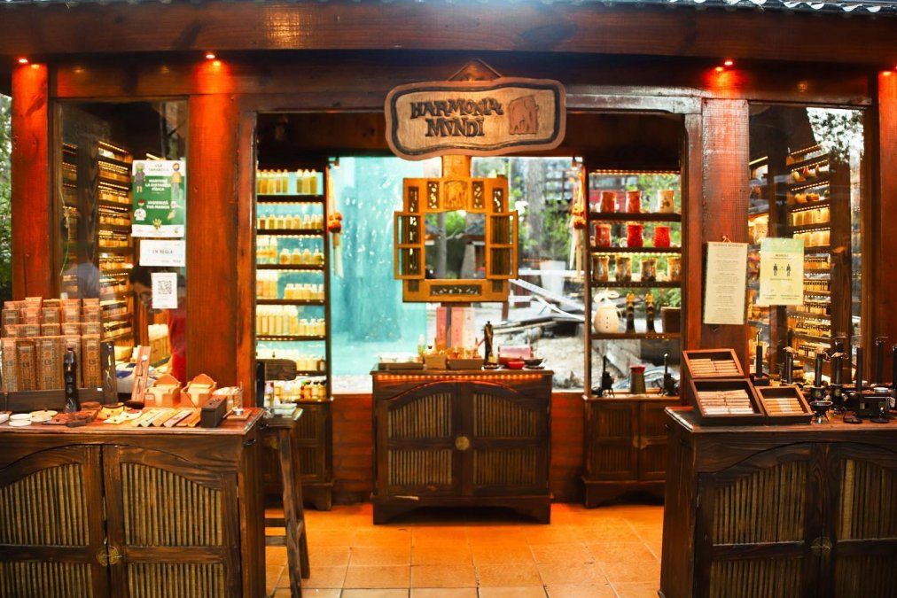 Un paseo imperdible en Mar de las Pampas es la Aldea Hippie.