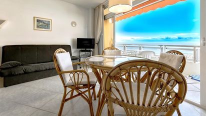 Piso turistico en la costa de Canarias.