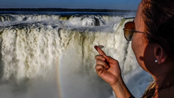 Las Cataratas del Iguazú, una maravilla natural compartida entre Argentina y Chile.