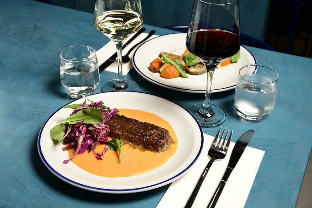 Casa Seis se encuentra en Guevara 495, Chacarita, Ciudad de Buenos Aires.