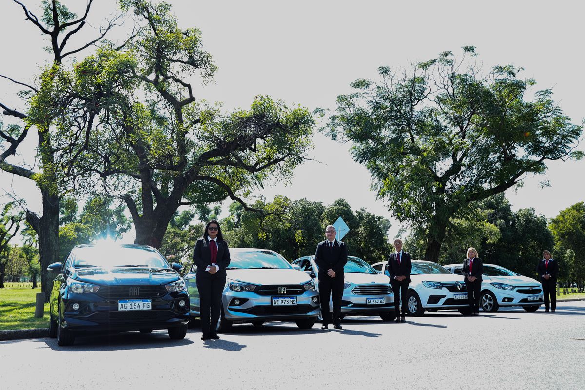 Con más de 54 años en el mercado, Universal Traslados refleja un fuerte enfoque en la innovación, calidad, seguridad y sostenibilidad.