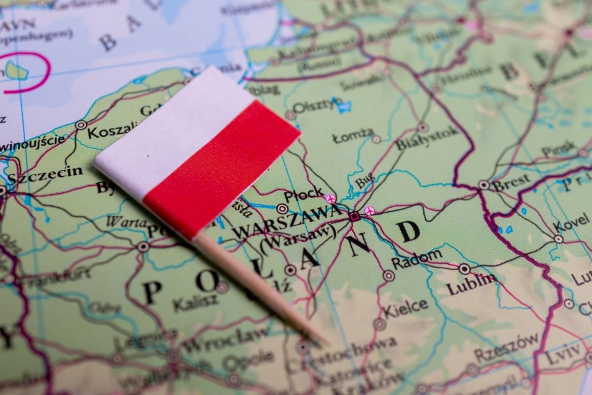 Polonia evalúa reimponer la visa Schengen a colombianos por reciente aumento de incidentes violentos.