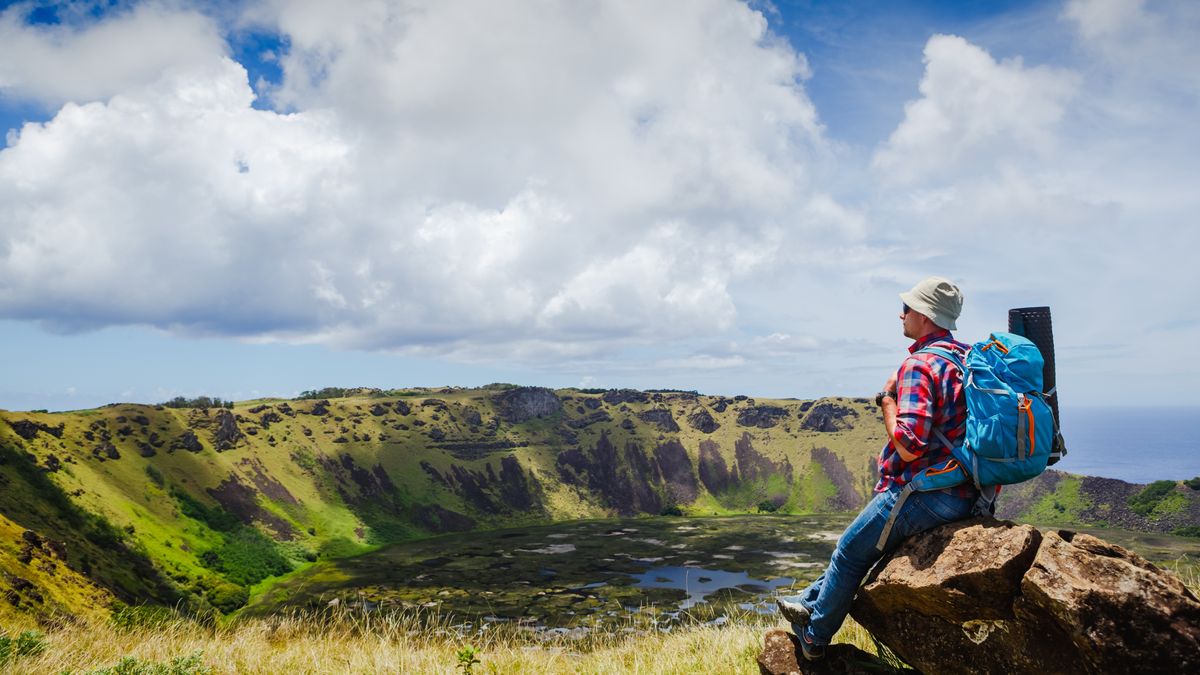 Cantera de Rano Raraku, donde se tallaron la mayoría de los moáis rapanui.