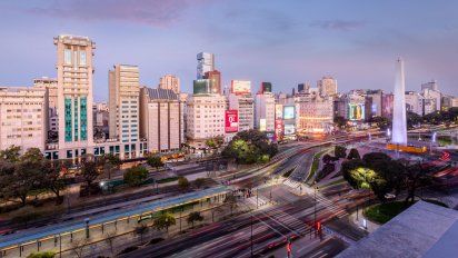 Turismo MICE:&nbsp;Marriott Buenos AiresDowntown se ubica a pocos minutos del distrito financiero y de los principalesatractivos de la Ciudad.