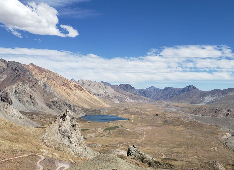 Valle Hermoso es un increíble paraíso escondido de Mendoza que es perfecto para hacer escapadas en la provincia estas vacaciones de verano 2024. Valle Hermoso es un increíble paraíso escondido de Mendoza que es perfecto para hacer escapadas en la provincia estas vacaciones de verano 2024.