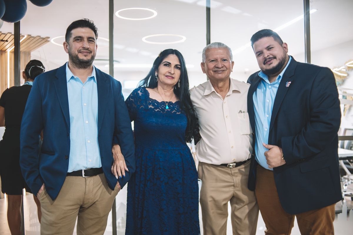 Inauguración de las oficinas de MaxiTravel Tours Wholesaler en Medellín.