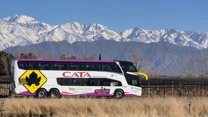 Mendoza: el Bus Vitivinícola ofrece una propuesta integral de enoturismo con un recorrido por las bodegas destacadas de la provincia e impulsa el turismo cervecero a través del Mendoza Beer Bus.