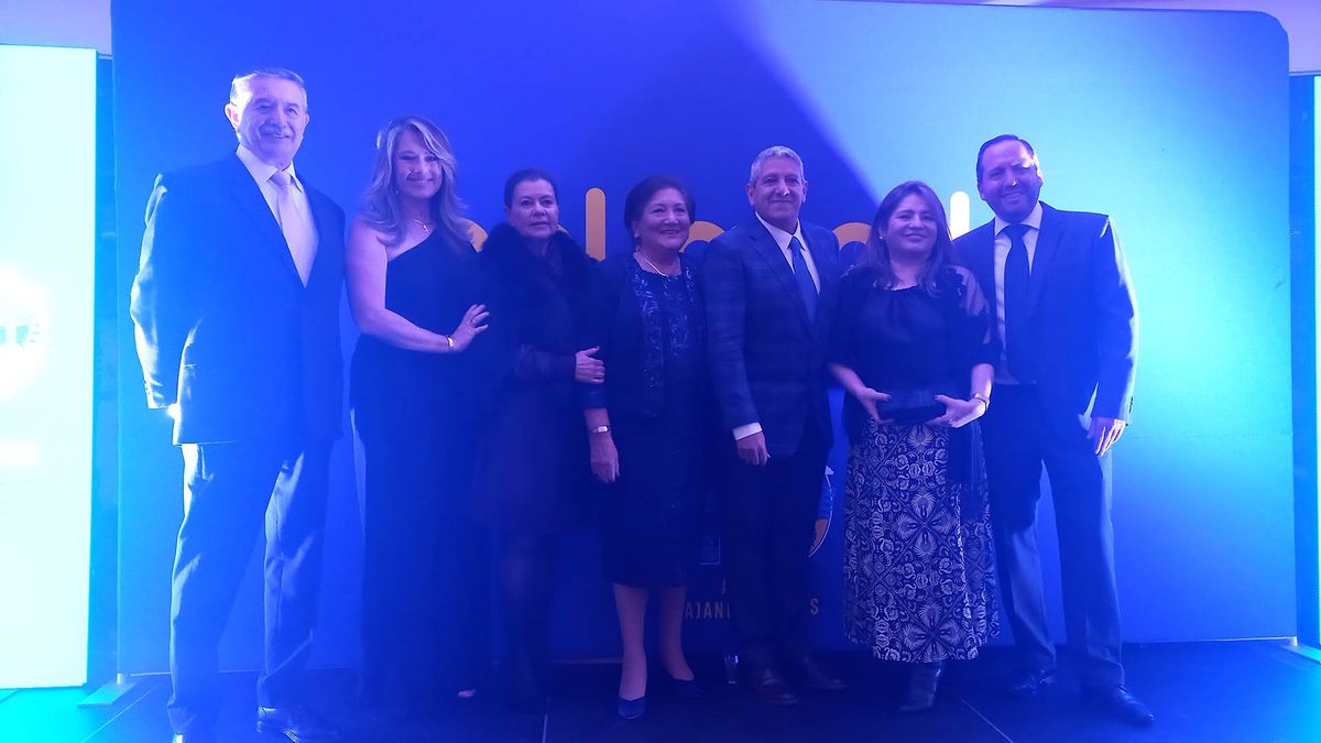 Socios y colegas de Polimundo. 