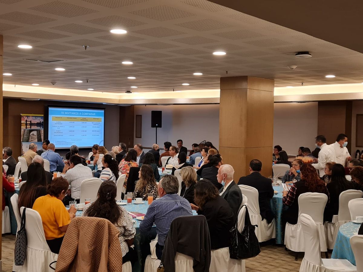 Agentes de viajes durante las capacitaciones de Volando Viajes y maseuropa.