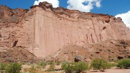 El imponente paisaje de los paredones de Talampaya.