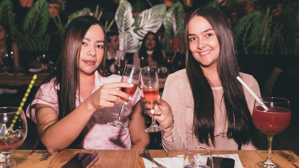 Apple Travel lanzó oficialmente su canal mayorista junto a agencias de viajes de Medellín. Apple Travel lanzó oficialmente su canal mayorista junto a agencias de viajes de Medellín.