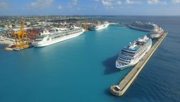 Bridgetown Harbour, puerto de la capital de Barbados y un importante hub de cruceros en el Caribe. 