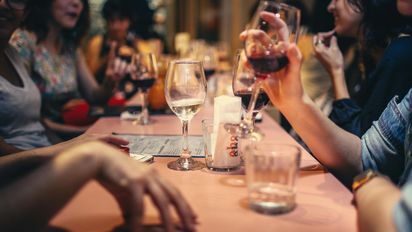 Senado: la moción de agua gratis en restaurantes avanza en el Parlamento