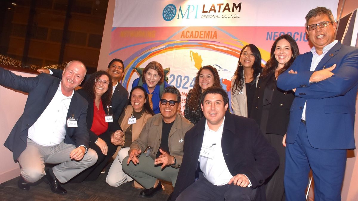 Principales representantes de la industria hotelera, además de empresarios de diferentes rubros se dieron cita en el Crowne Plaza Lima. - Ladevi Medios y Soluciones Principales representantes de la industria hotelera, además de empresarios de diferentes rubros se dieron cita en el Crowne Plaza Lima.