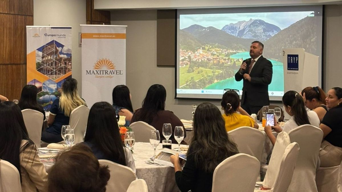 Fidel Murgueytio, gerente general de Maxitravel, en presentaci&oacute;n de Europamundo en Guayaquil.