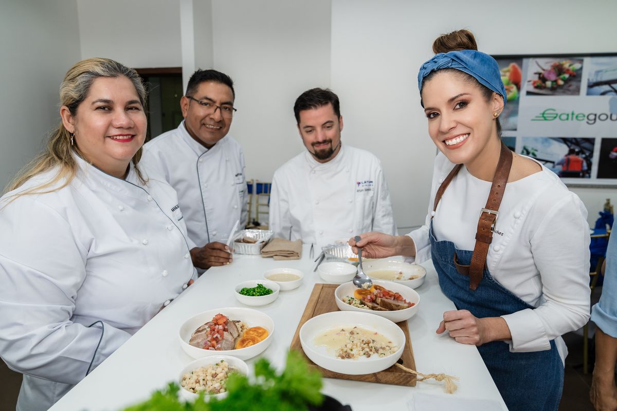 “Sabores que transportan”, nombre de esta iniciativa en Latam Airlines, contará con la participación de otras chefs nacionales emergentes, a fin de impulsar la cocina ecuatoriana de vanguardia. - Ladevi Medios y Soluciones “Sabores que transportan”, nombre de esta iniciativa en Latam Airlines, contará con la participación de otras chefs nacionales emergentes, a fin de impulsar la cocina ecuatoriana de vanguardia.