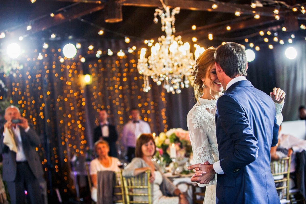 Las bodas se han mantenido como uno de los segmentos turísticos que más se ha resistido a la pandemia -además de dejar un mercado activo donde los destinos están a la búsqueda de nuevas tendencias y una labor de promoción turística resulta imprescindible en un momento donde la competencia se aviva día a día-.