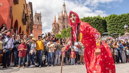 El Festival de los Locos es uno de los más esperados en San Miguel de Allende.